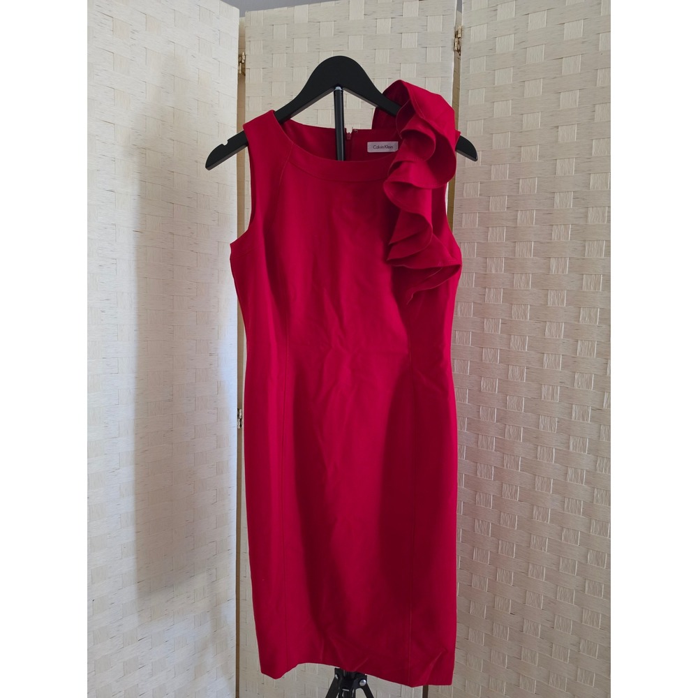 Calvin Klein Red Ruffle Shoulder Sleeveless Sheath Cocktail Dress Small Medium